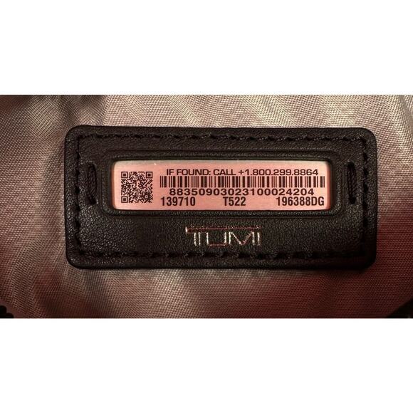 Tumi Voyageur Gale Active Hiking Spacious Unisex Backpack NEW - Picture 15 of 16